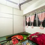 Oyo Home 90468 Syariah Asam Pedas